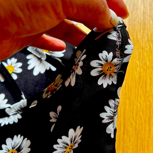 Daisy romper with a zipper on the side - Picture 3 of 4